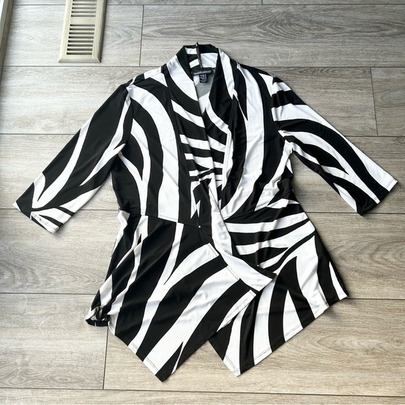Frank Lyman Zebra Striped Draped Jersey Open Front Jacket Made in Canada - Picture 4 of 16